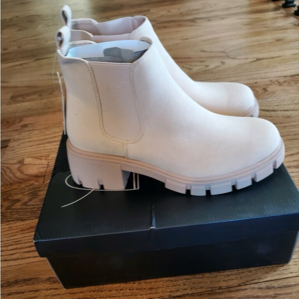 Steve Madden Boots